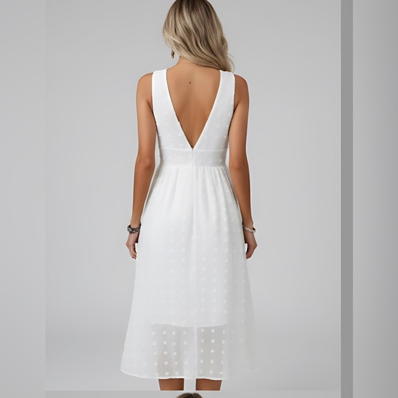 White Swiss Dot Ruched Bust Sleeveless A-line Dress - Picture 4 of 6